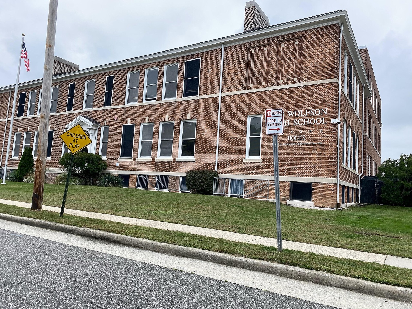 Iris Wolfson High School building in Greenvale