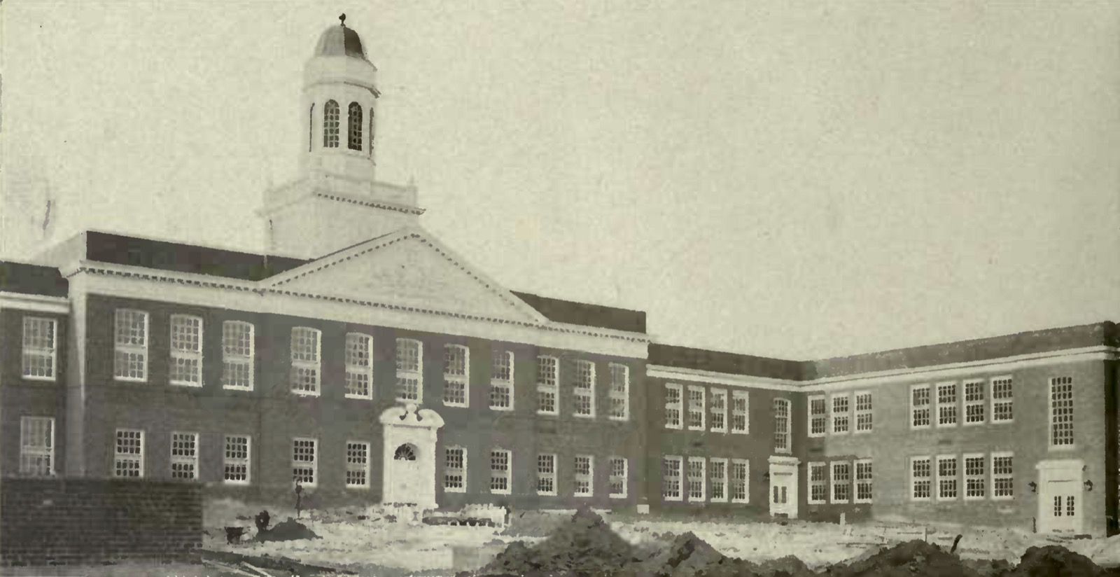Glen Cove Junior and Senior High School building in 1939